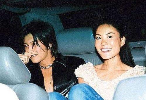 娱乐圈天天吃瓜,瓜田李下,揭秘明星幕后故事 第1张 娱乐圈天天吃瓜,瓜田李下,揭秘明星幕后故事 第1张